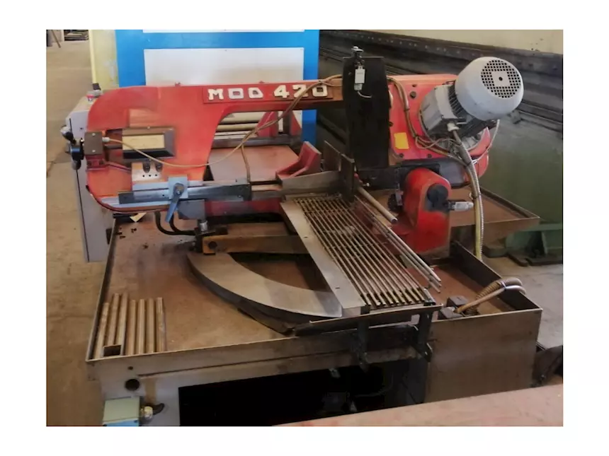 Segatrice a nastro automatica Bianco Mod. 420 A CNC, in buone condizioni