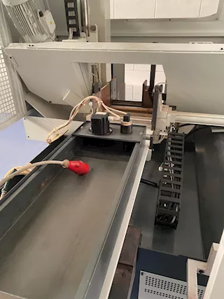 Segatrice a nastro automatica CNC MACC Special 391 AV, in buone condizioni - Foto 2