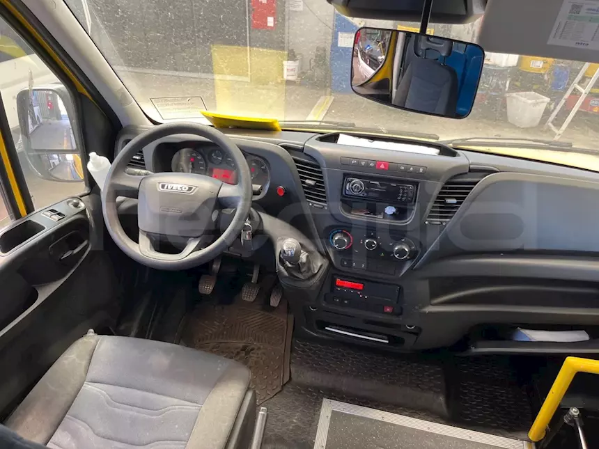 Foto 4Iveco Daily, 2019, 19 posti, Euro 6 Km 87972, cambio: manuale