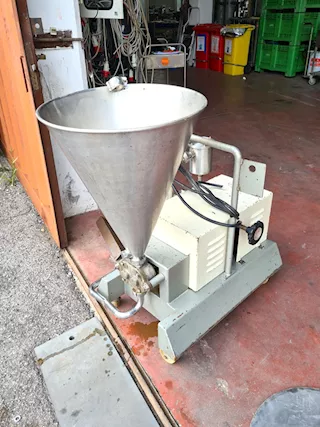 Pompa per lavorazione ricotta e creme usata