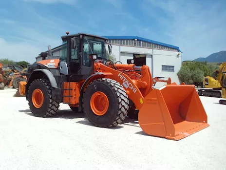 Pala gommata Hitachi ZW220-6 Anno 2019 Ore 10000, tipo Cummins - Anteprima 5