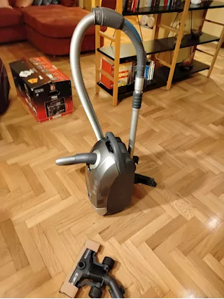 Aspirapolvere Hoover Athos Cordless, €50 + Event.Sped.€30 - Foto 3