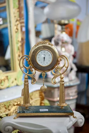 Elegante Orologio da Tavolo - 24546