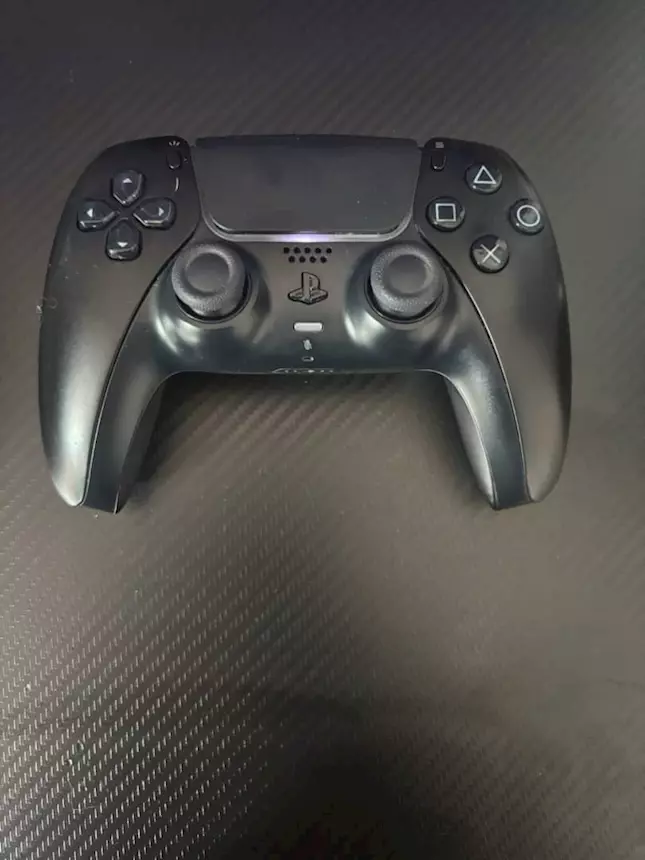 Foto 2Ps5 avec SSD de 1 to supplémentaire), volant ps5