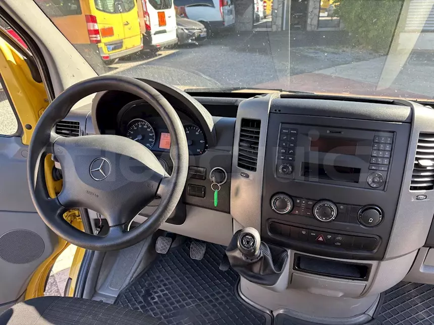 Foto 4Mercedes-Benz Sprinter, 2015, 8 posti, Euro 5, km 280.763, cambio: manuale