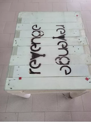 3 Tavoli con il vetro