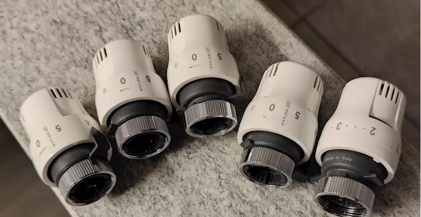 N° 5 Caleffi serie 200000 comando termostatico per valvole, in ottime condizioni - Foto 4