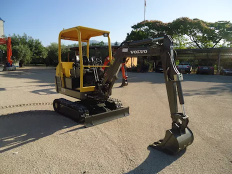 MINIESCAVATORE CINGOLATO VOLVO EC15B XTV Anno 2007, in buone condizioni - Foto 5
