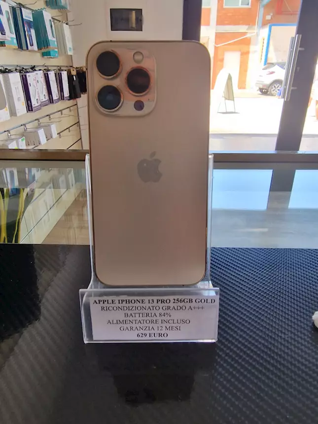 Apple iphone 13 pro 256 gold batteria 84%, come nuovo