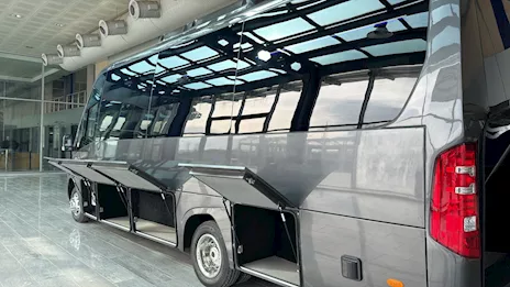 Sprinter - Minibus 25+1+1 full optional nuovo Mercedes Km 0, pronta consegna - Anteprima 8
