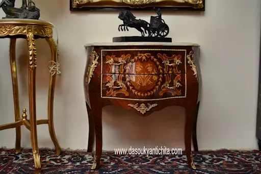 Comoncino a due cassetti stile Luigi XV intarsiato 84 cm.