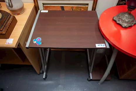 Tavolino pieghevole in legno e metallo - 24889