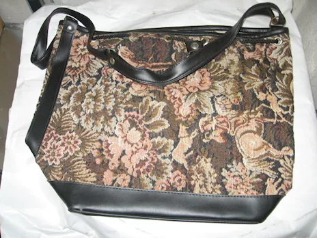 Borsa vintage 1980 in stoffa pregiata