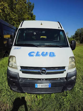 Minibus Opel Movano