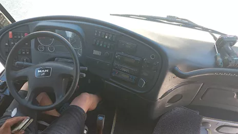 Noge motore MAN 460 CV Anno 2005 Km 0 Euro 3, in ottime condizioni - Anteprima 5