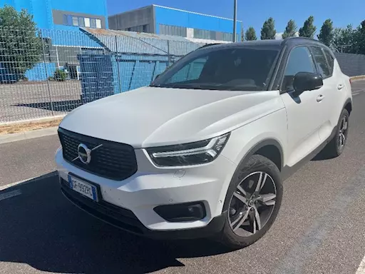 Volvo XC40 R-Design B4 MildHybrid AWD Full Optional