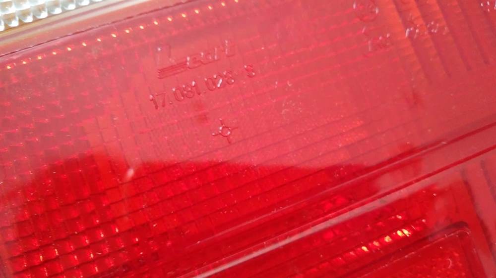 Plastica fanale posteriore Fiat uno turbo bianchi, marca Leart - Foto 4
