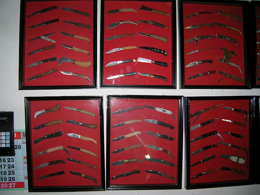 Vendita a Livorno 9 bacheche 115