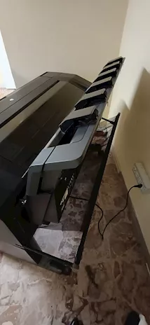 Plotter HP DesignJet T920 bianco e nero e a colori - Anteprima 4