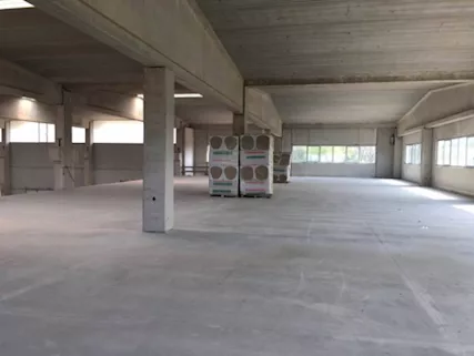 Capannone ( o lotti di capannone) 550 €/mq - Foto 3