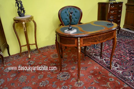 Scrittoio a fagiolo stile Luigi XV cm 109