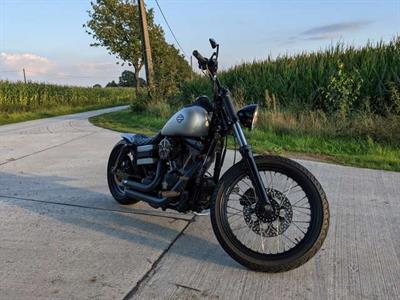 Harley-Davidson Dyna Street Bob - Foto 2