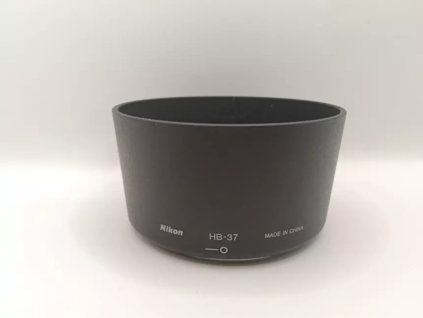 Paraluce Marca Nikon HB-37, adatto x 55-200mm f/4-5.6G, come nuovo