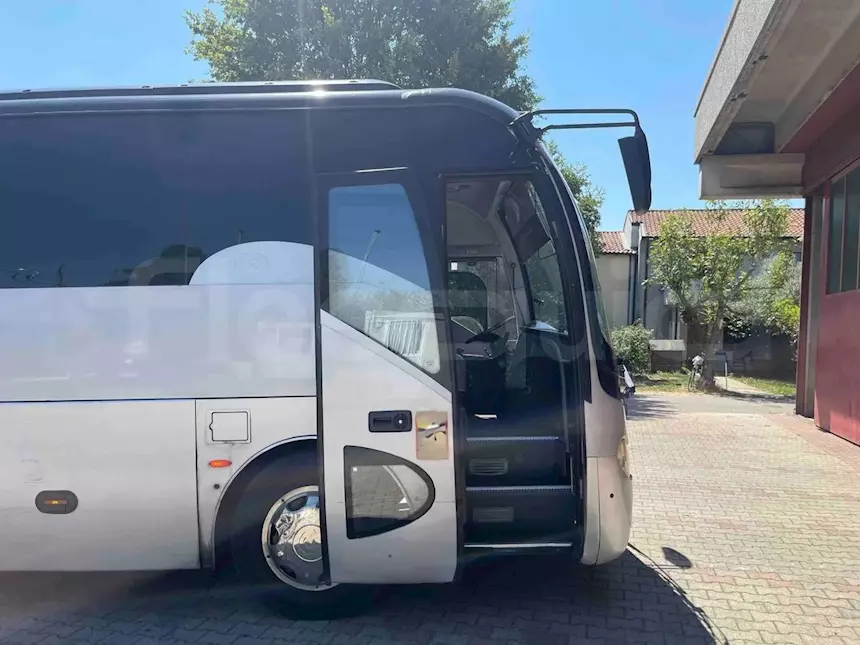 Foto 10King Long XMQ6900, 2011, 37 posti, Euro 5 Km 534353, cambio: manuale