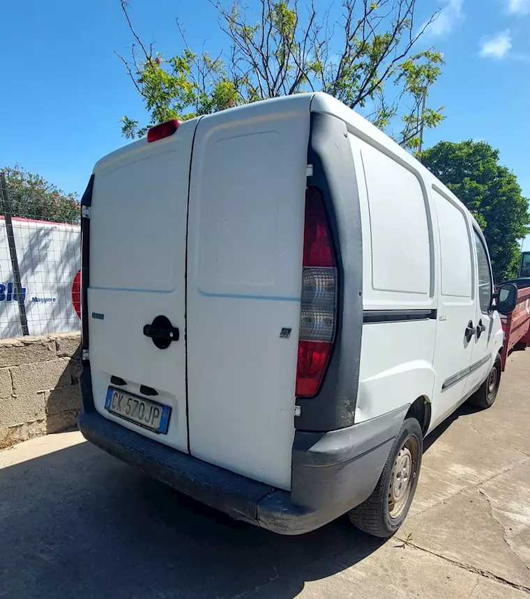 Foto 3Fiat Modello DoblÒ Cargo 1.9 JTD 77 kW - Attrezzato
