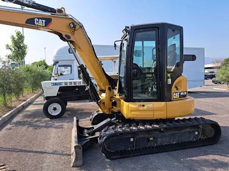 CATERPILLAR 305 5 E ANNO 2017 ORE 4100