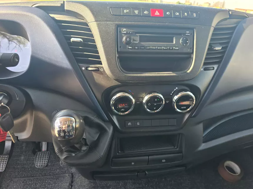 Foto 12IVECO DAILY Cassone Fisso Anno 2019 Km 300000, modello 35