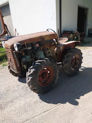 Trattore Eron - Meroni per collezionisti - 4x4 - Va in moto - Foto 6