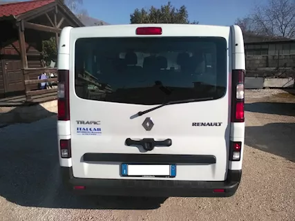 Trafic 9 posti Marca Renault Anno 2018 Km 140000, in ottime condizioni - Foto 3