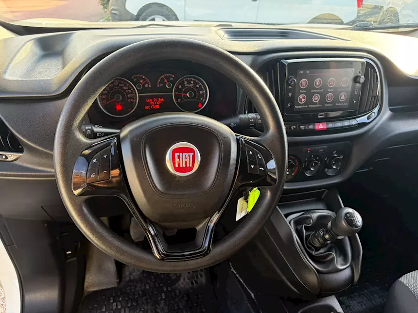 Foto 8FIAT DOBLO 1.6MJT 105CV E6D.I 2022 Km 45000 Euro 6, unico proprietario