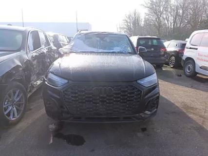 Audi Q5 2024 ricambi o Vendita per Exportazione