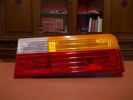 Fanale posteriore dx Peugeot 305 1 serie