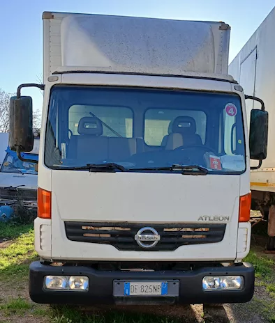 Nissan Atleon 35.15 con 15000 km