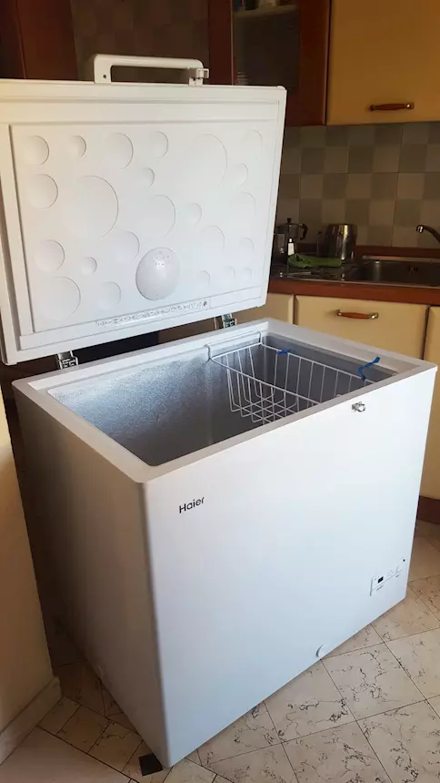 Congelatore a pozzetto 259 lt come nuovo