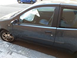 Fiat Punto 1.2 elx racing 8 valvole del 2001 Km 130000, colore grigio - Anteprima 5