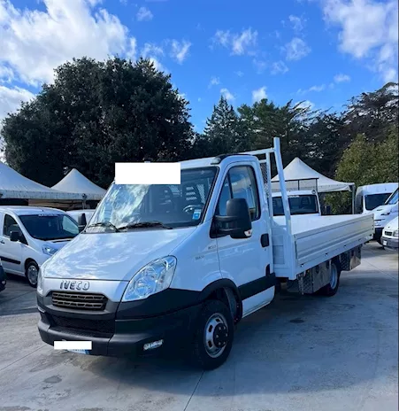 Iveco Daily 35 C 17 3000 TDI cassonato 4,50