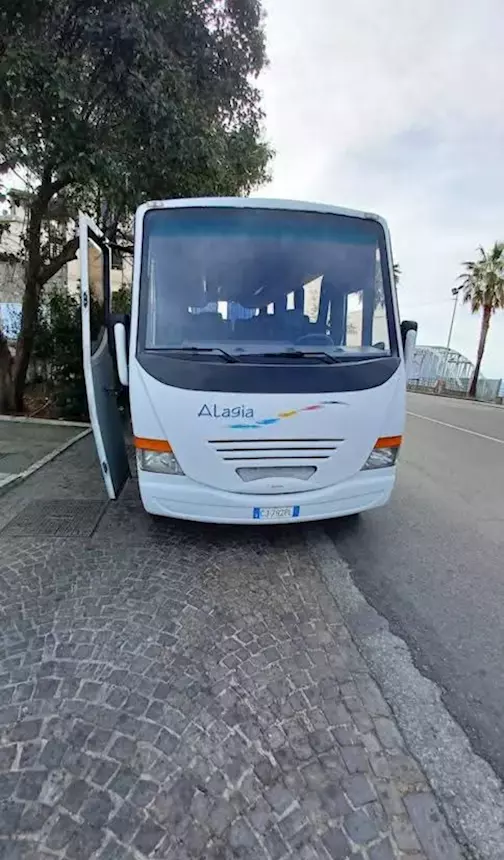 Mercedes 815 Anno 2003 Km 270000 Euro 3