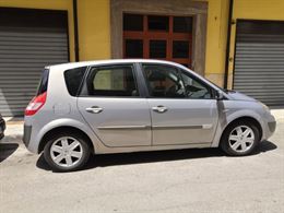 Foto 2 Renault Scenic 1.5 dCi Anno 2004 Km 175000 Monovolume, unico proprietario