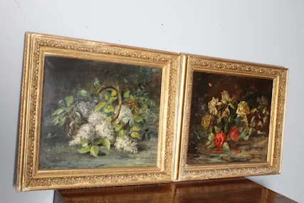 Antica coppia di dipinti olio su tela fiori epoca 1892 .