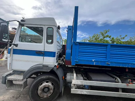 Renault 140 18 con gancio scarrabile