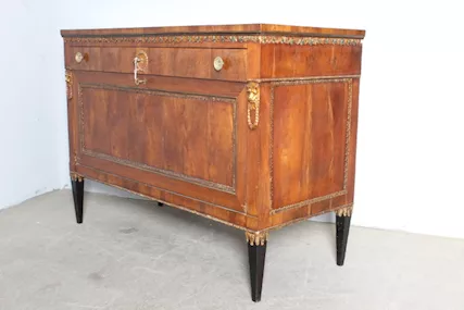Antica splendida credenza Impero 1830 noce Umbria. Mis 129