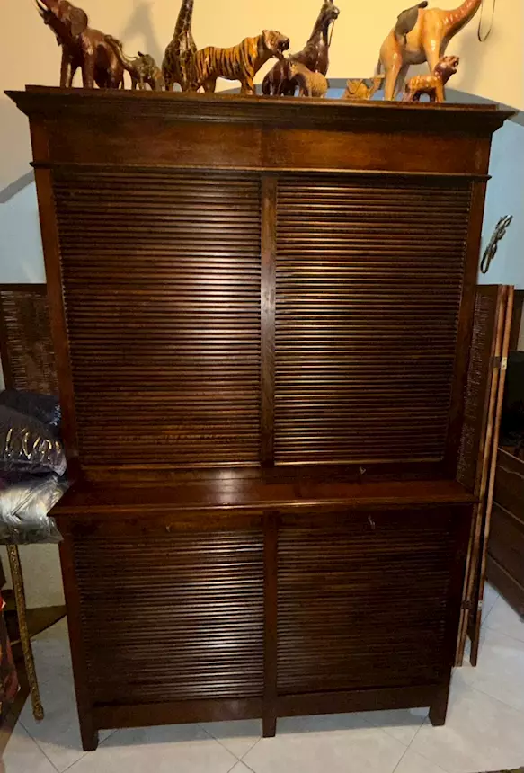 Credenza antica in due corpi con ante a serrande, ottime condizioni - Foto 2