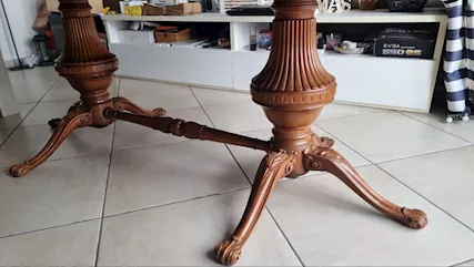 Tavolo da sala, in legno massello noce nazionale, ottimo stato - Foto 5