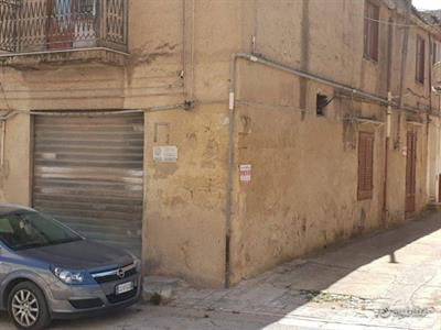 Castelvetrano casa ind. 6 vani in centro