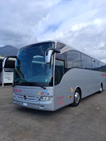 Mercedes Tourismo