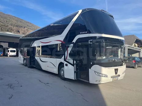 Neoplan Skyliner 2 piani